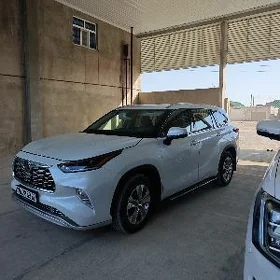 Toyota Highlander 2022