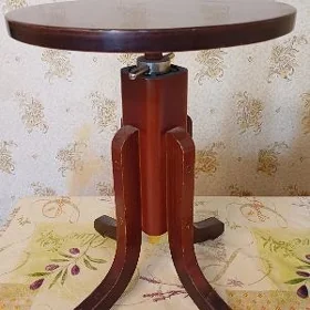 Стул для фортепиано
