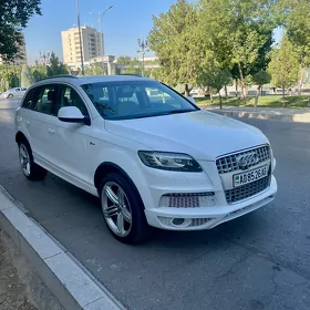 Audi Q7 2011