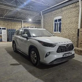 Toyota Highlander 2024