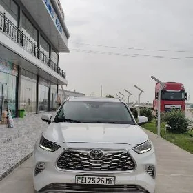 Toyota Highlander 2022