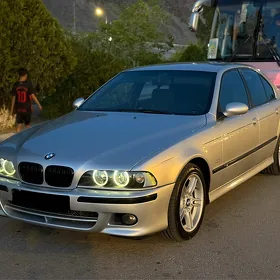 BMW E39 2001