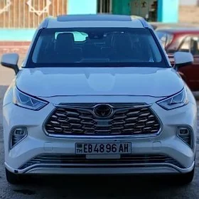 Toyota Highlander 2021