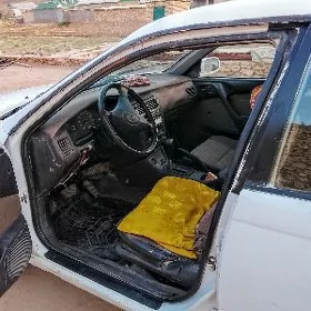 Toyota Corona 1995