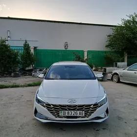 Hyundai Elantra 2023