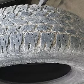 BRIDGESTONE DUNLOP 265 65 17