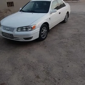 Toyota Camry 2001