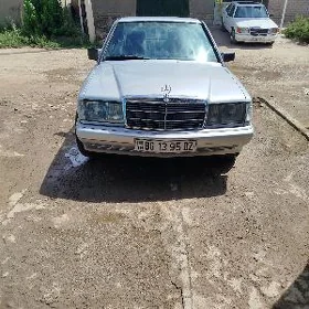 Mercedes-Benz 190E 1989