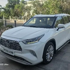 Toyota Highlander 2021