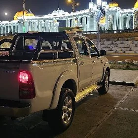 Toyota Hilux 2011