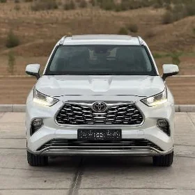 Toyota Highlander 2021
