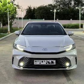 Toyota Camry 2025