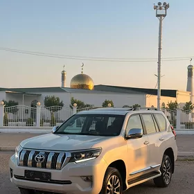 Toyota Land Cruiser Prado 2023