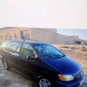 Toyota Sienna 2002