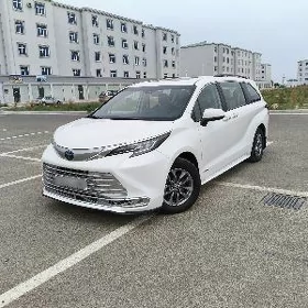 Toyota Sienna 2021