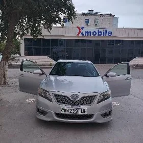 Toyota Camry 2011