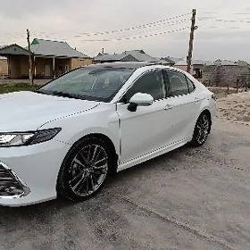 Toyota Camry 2023