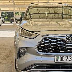 Toyota Highlander 2022
