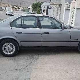 BMW 525 1990