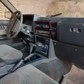 Nissan Bluebird 1986