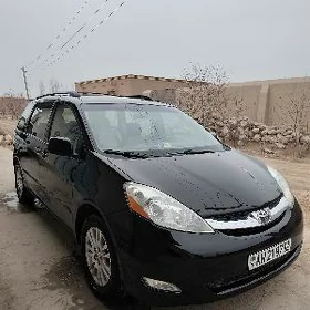 Toyota Sienna 2008