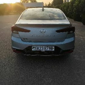 Hyundai Elantra 2020