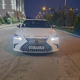 Lexus ES 350 2022
