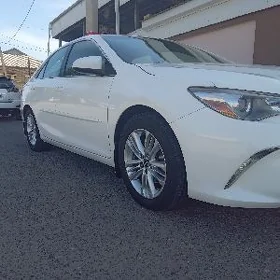 Toyota Camry 2015