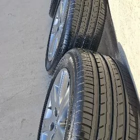 215 55 17 yokahama Lexus disga