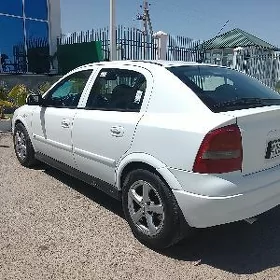 Opel Astra 2003