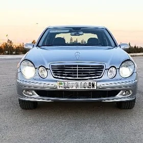 Mercedes-Benz E350 2005