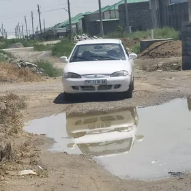 Hyundai Elantra 1996
