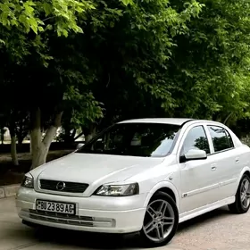 Opel Astra 2004