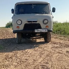 UAZ 452 1989