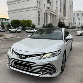 Toyota Camry 2023