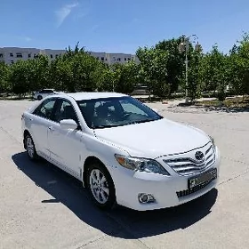 Toyota Camry 2010