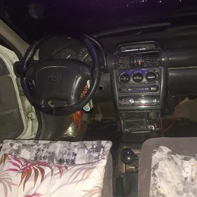 Opel Vita 1995