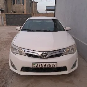 Toyota Camry 2012