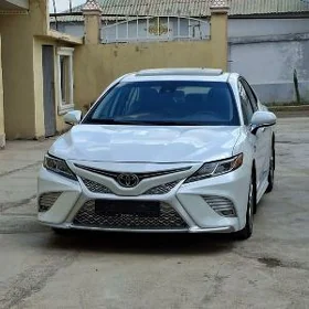Toyota Camry 2020