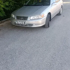 Toyota Camry 2000