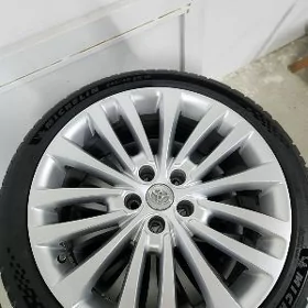 Teker MICHELIN 245 40 ZR19