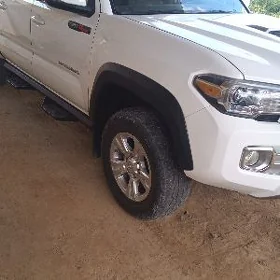 Toyota Tacoma 2016