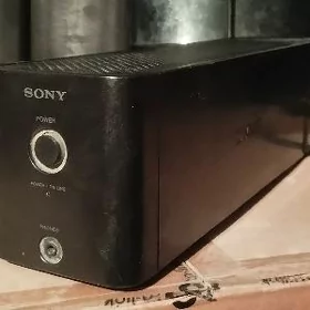 SONY  УСЕЛИТЕЛЬ