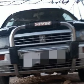 Mitsubishi RVR 1993