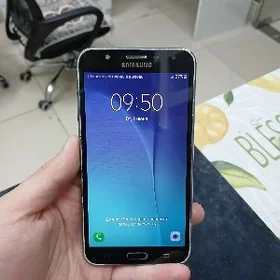 Samsung J7
