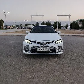 Toyota Camry 2018