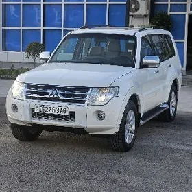 Mitsubishi Pajero 2011