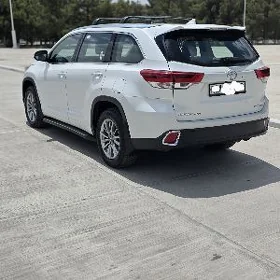 Toyota Highlander 2017