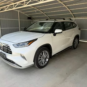 Toyota Highlander 2022