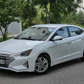 Hyundai Elantra 2020